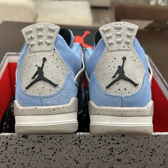 Air Jordan 4 Retro (GS) UNC Blue's - Picture 4 of 4